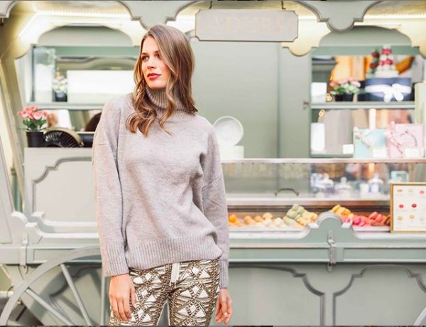 shopstgermain's tweet photo. Treat yourself 🍬 #turtleneck #HolidayShopping #statementpants
https://t.co/ZxFC4awEgo https://t.co/noaLrXhgPh