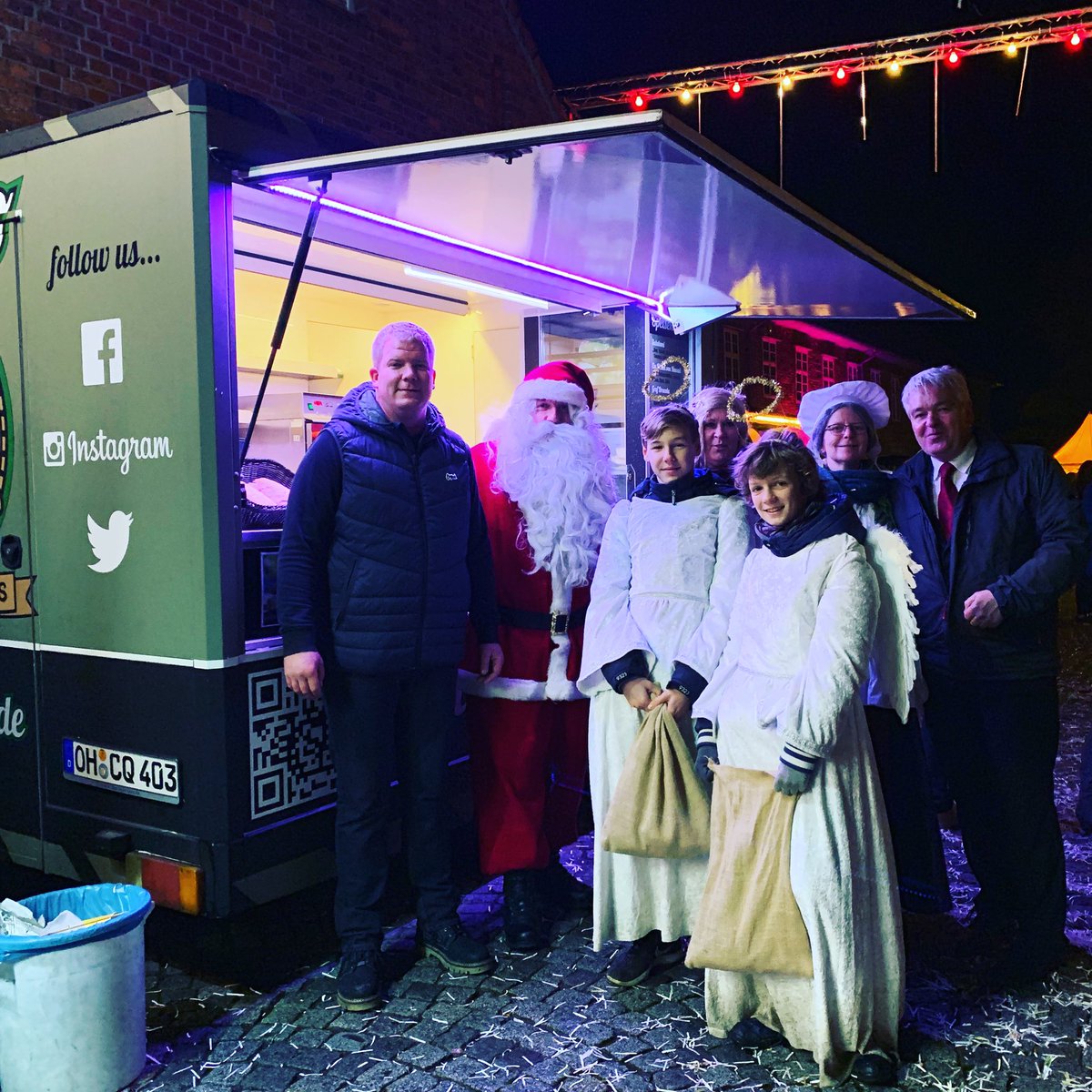 el_food_de's tweet image. Weiter gehts in Lauenburg. Und dieses Wochenende hoffentlich auch ohne regen. Wir freuen uns auf euch! #elcroqo #foodtruckshamburg #croques #foodtruck #essen #weihnachten #weihnachtsmarkt #lauenburg #lauenburgelbe #weihnachtsmann