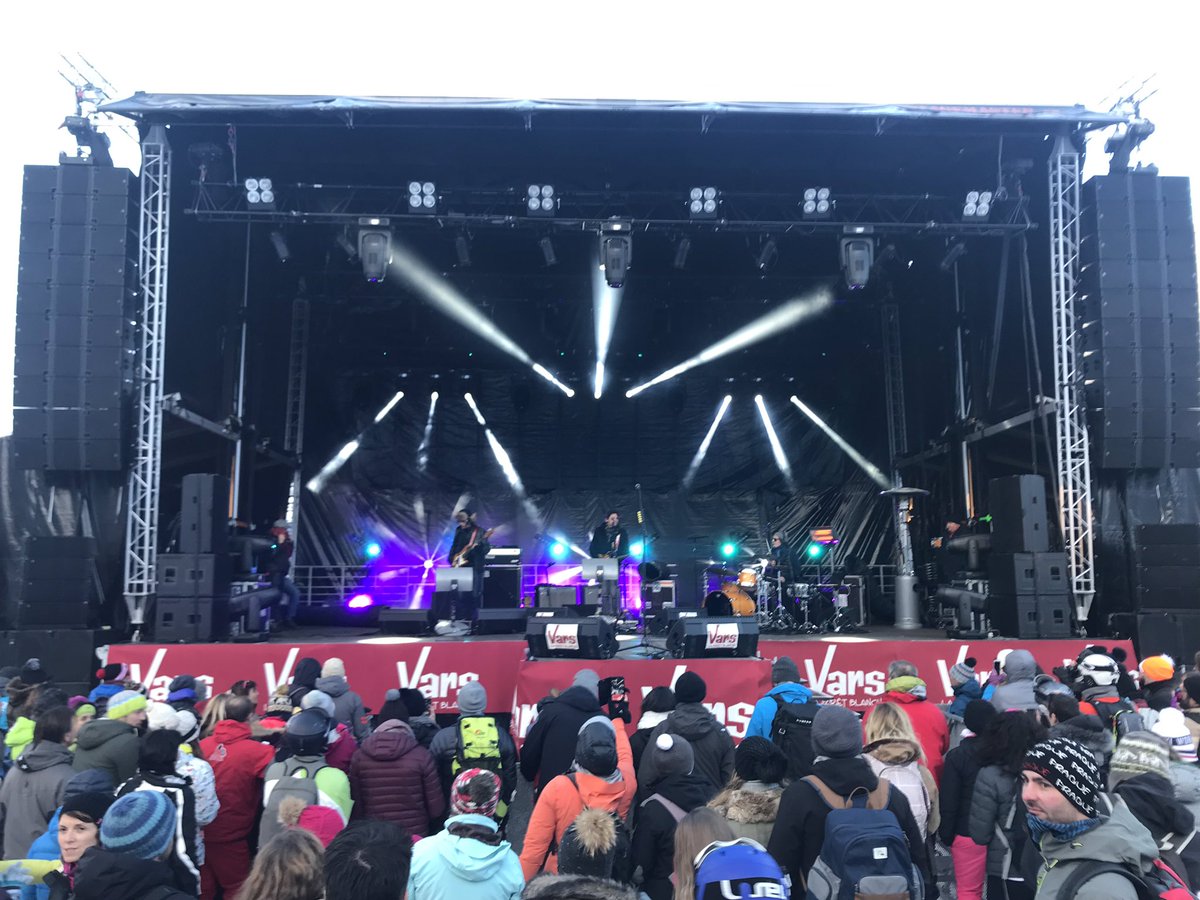guillaumerollin's tweet photo. #H-3 #-3degrés WarmUp du concert de -M- @Varsfob https://t.co/f1n2KCUdyF
