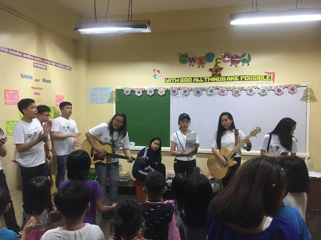 LECASGOFFICIAL's tweet photo. "For it is in giving that we receive"
It has been a very blessed and joyful day. Not only have we given material things, but we taught them the true meaning of Christmas. Thank you to everyone who helped in fulfilling LECA's Gift-Giving Project.
God bless us all! 
#GiftGiving2018 https://t.co/4io6pSzBMa