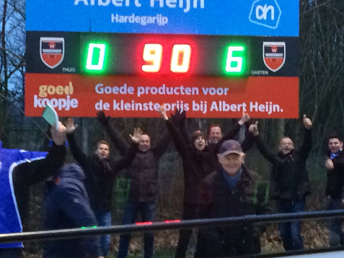 De slag om Quatrebras is in het voordeel van <a href="/SCVeenwouden/">SC Veenwouden</a> beslist. <a href="/vvHardegarijp1/">VV HARDEGARIJP 1</a> - <a href="/SCVeenwouden/">SC Veenwouden</a>: 0-6