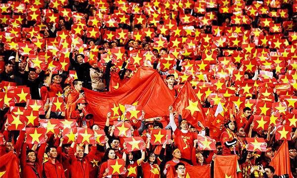 EatJin_ly's tweet photo. Hôm nay bên Hàn cũng cổ vũ cho Việt Nam dữ lắm 👏🏻👏🏻👏🏻

Cảm ơn Park Hang Seo 💋
🇰🇷❤️🇻🇳

#AFFCupFinal2018 #AFFSuzukiCup2018 #AFFCup2018 #AFFCupFinal2018 #VIETNAMVODICH #parkhangseo https://t.co/8GaxaZ2Z2e