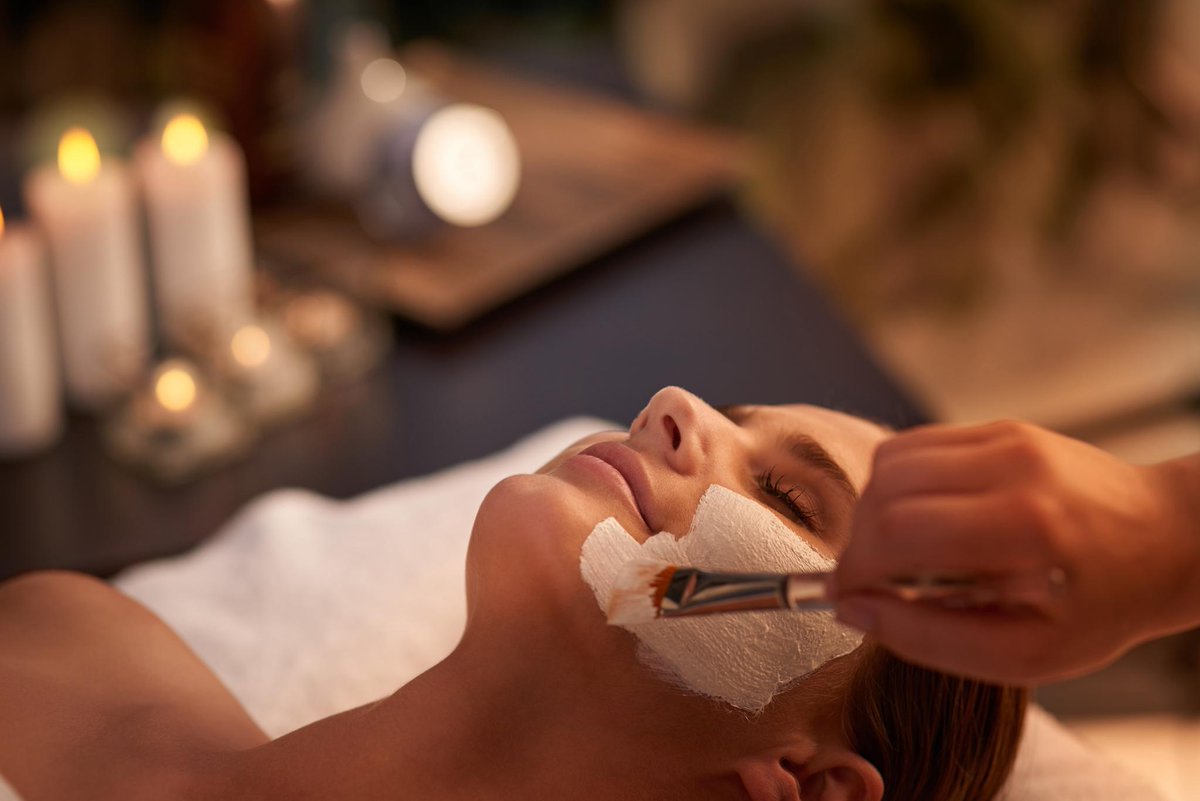 boydrewards's tweet image. Keep calm and get a facial. #SpaSaturday #BConnected