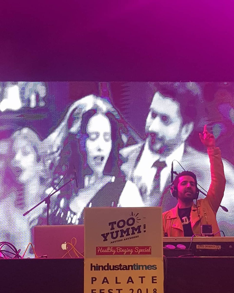 PalateFest's tweet photo. The night is still young at #HTPalateFest with @DJNYK #DelhiMusic #MusicalNight #bollywood #MusicScenes #Saturday #LiveConcert #SaturdayNight https://t.co/xawfQIwWjo