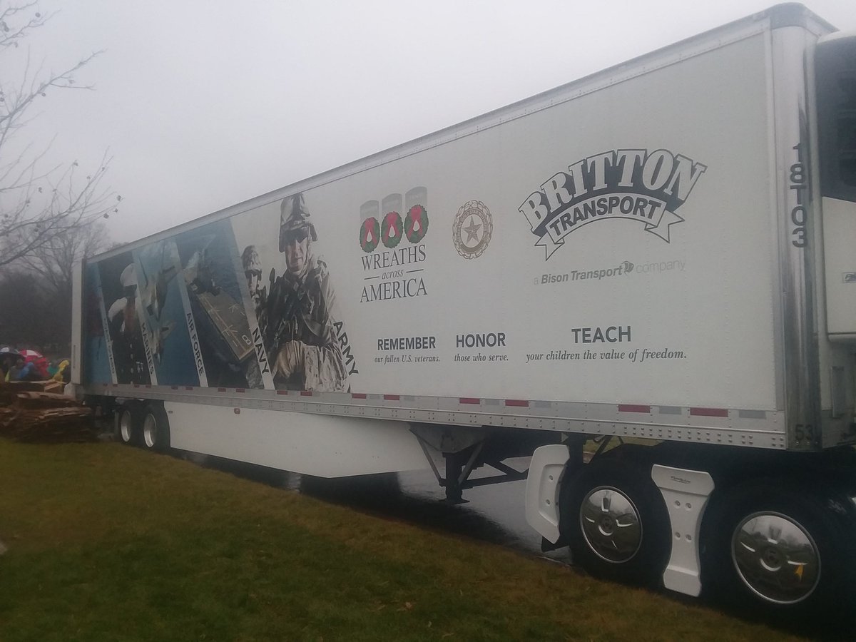 Denny4461's tweet photo. Wreaths Across America: Remember, Honor, Teach! https://t.co/UZfF4AHIYU