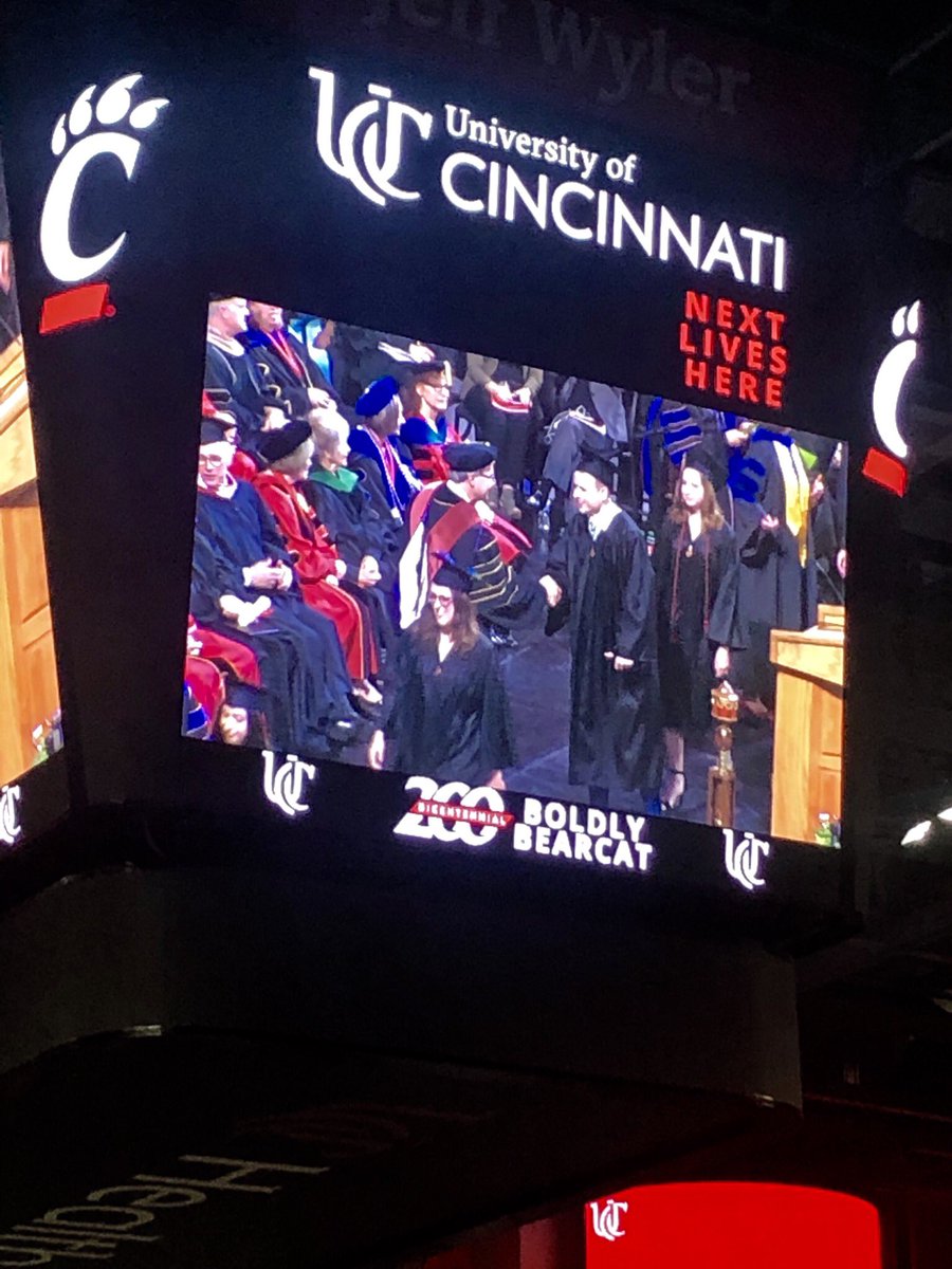 jessicajamison_'s tweet photo. Congrats @nickjjamison!!! #UCGrad18 https://t.co/O7FdXYkfoC