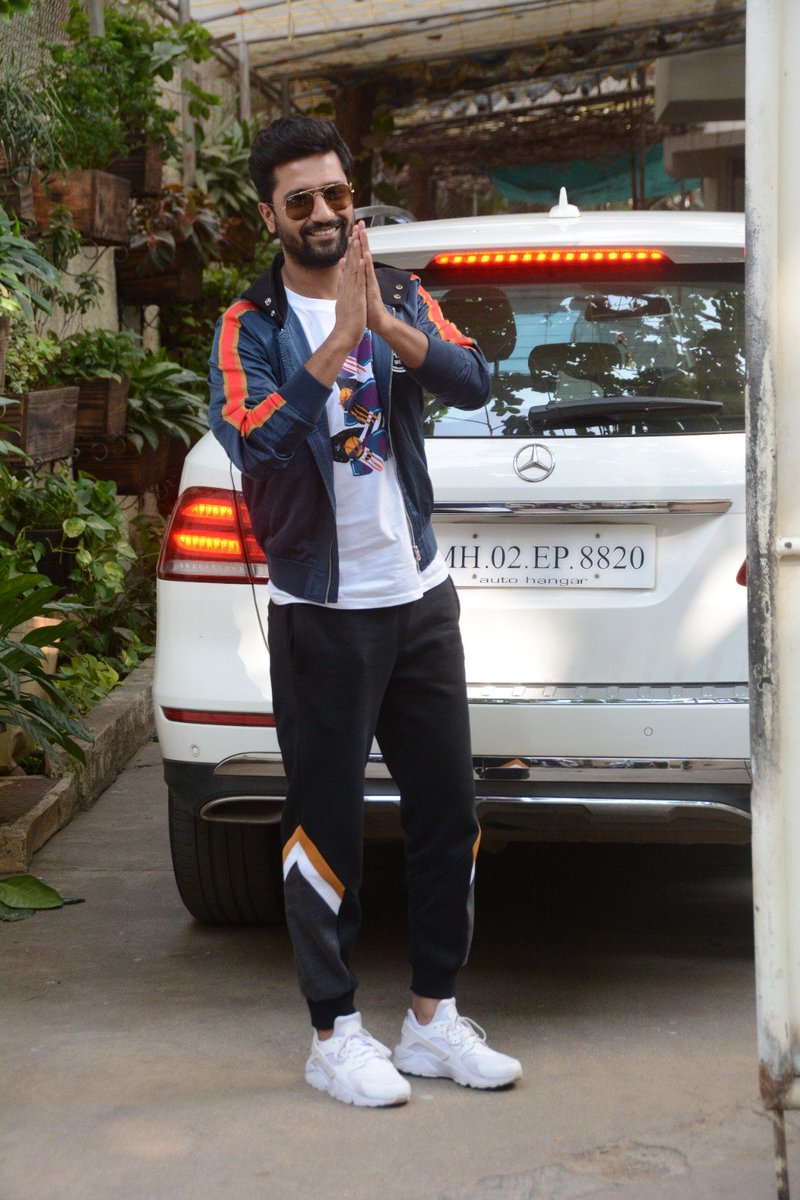 BollySpy's tweet photo. Cool And Classy 🤗💞
#VickyKaushal Spotted At Sunny Sound #Juhu 

@vickykaushal09 #Celebs #CelebsSpotting #Bollywood #BollywoodNews #Bollyspy https://t.co/vcAd0haiXW