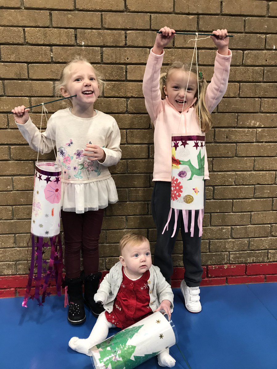 lizzielewis8's tweet image. Thank you @CaerphillyCBC #artsdevelopment for a lovely morning making lanterns ready for the River of Light parade! #FeelingFestive   @sport_leisure