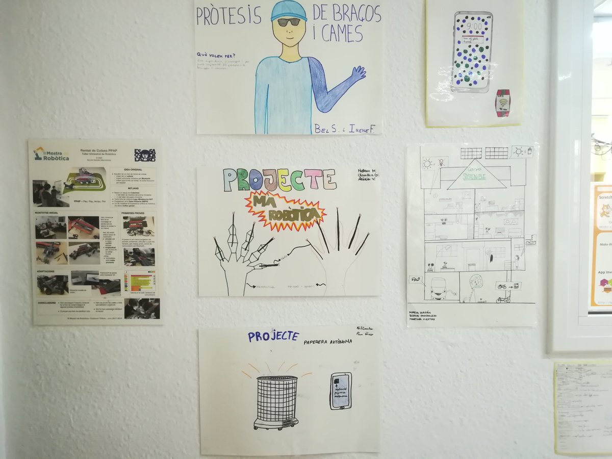 escolasadako's tweet photo. Mostra d'algunes activitats de #tecnologia d'#ESO @escolasadako al #MatiNadal18 : projectes de #CreaLabSDK , #3Dprinting , #Robotica , #Apps ... converses entre els inventors/es i famílies! https://t.co/XZq6HtvfPR