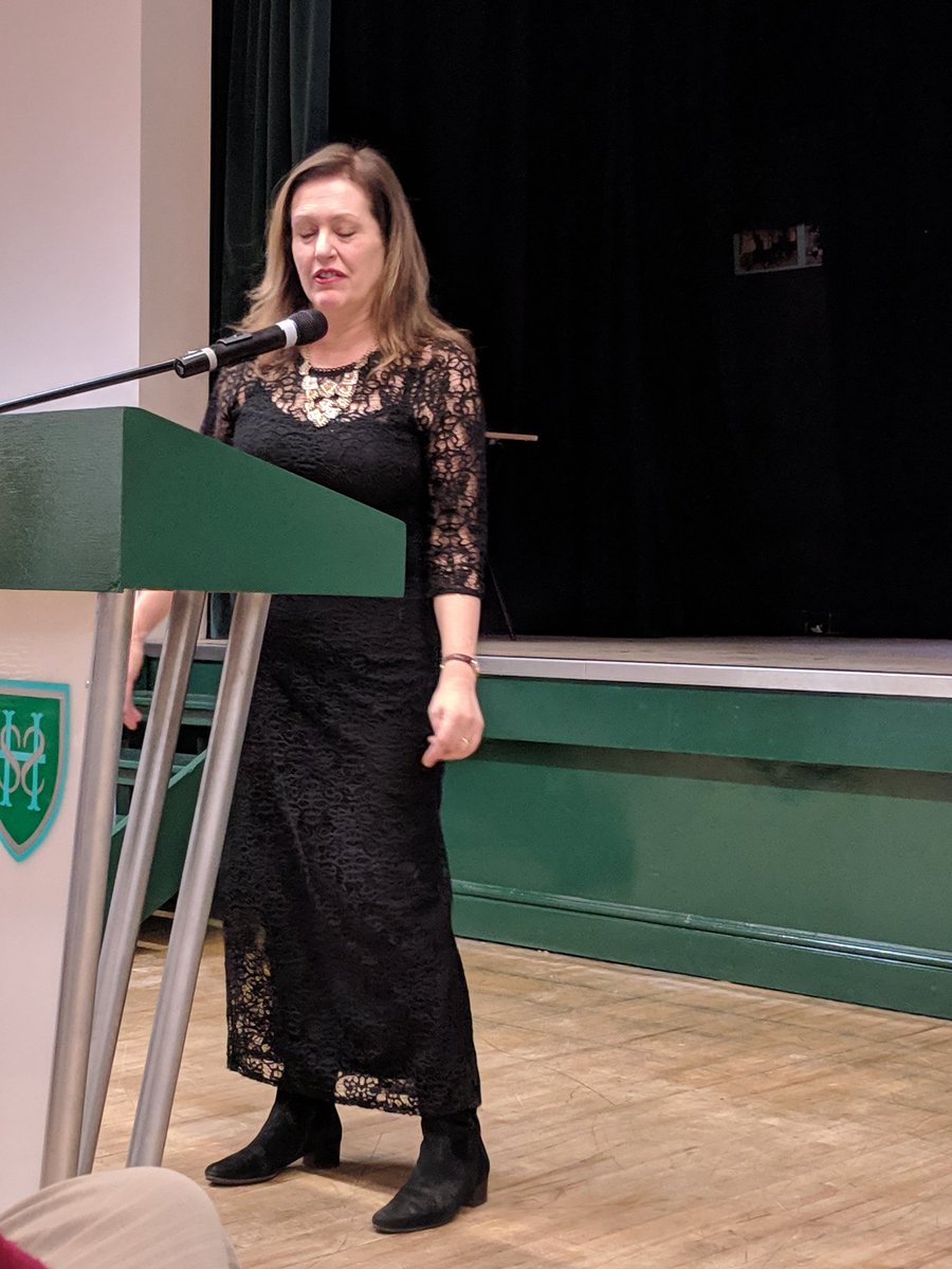 edithmayhall's tweet image. Fantastic evening at Surbiton High School last night with unveiling of their casts of West frieze of Parthenon &amp;amp; giving inaugural Classics Society lecture. The BM should use casts and send the rest back! @kingsclassics @BCRPM @ClassCivAncHist @ahrcpress