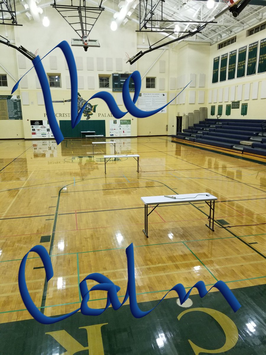 DeirdreDonlon's tweet photo. The field is prepared. Bring out the combatants. #Fencing #GHSFL https://t.co/VP2uA4Ggns