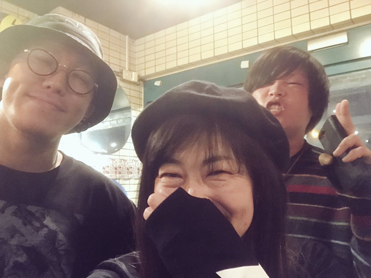 yukiNyan39's tweet photo. 2018/12/15
@新栄ROLLINGMAN
黒木冬馬&みやちん
最期の花火
追憶
枝(THE BACK HONE cover)
ノクターン(新曲✨)
甦りし日々
coverするならずっと歌って欲しかった曲!なんばhachiに行くはずだったのをROLLINGMANにしたのは間違ってなかった。なんて言われようが好きすぎる。
#HOMELANDTOUR https://t.co/mjqeTh1qo3