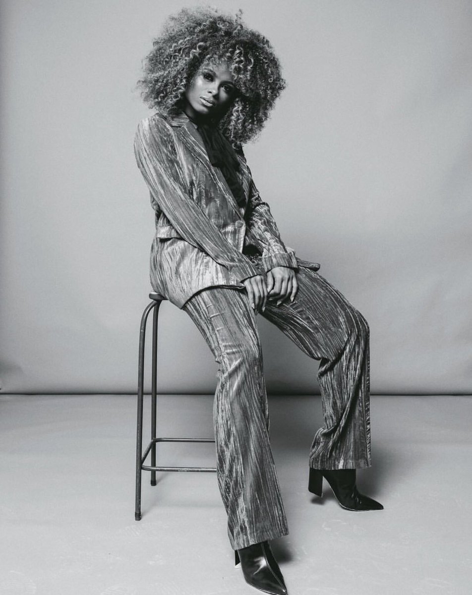 FleurEast's tweet photo. Back home and back to business. Will be announcing my single release date next week!!!!!! Ahhhhhh!!! It’s time!! Can’t wait to share this with you ❤️❤️🤗 https://t.co/8d93TcIuDG