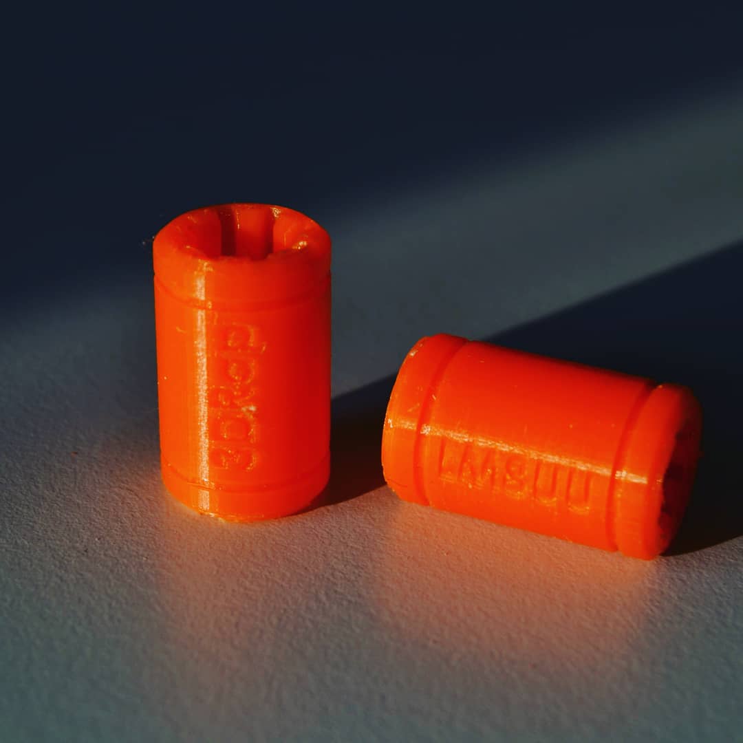 de3dprintman's tweet photo. Printed some Linear bearing #LM8UU - Igus Style by @3DRAP (@thingiverse thing:1811769) in orange @Polymaker_3D #PolyLite PLA in 0,1mm layers and 100% infill. They are printed on the #YAN3Dprinter by @FurlingTech and came out great. https://t.co/qOoqEeyfEi