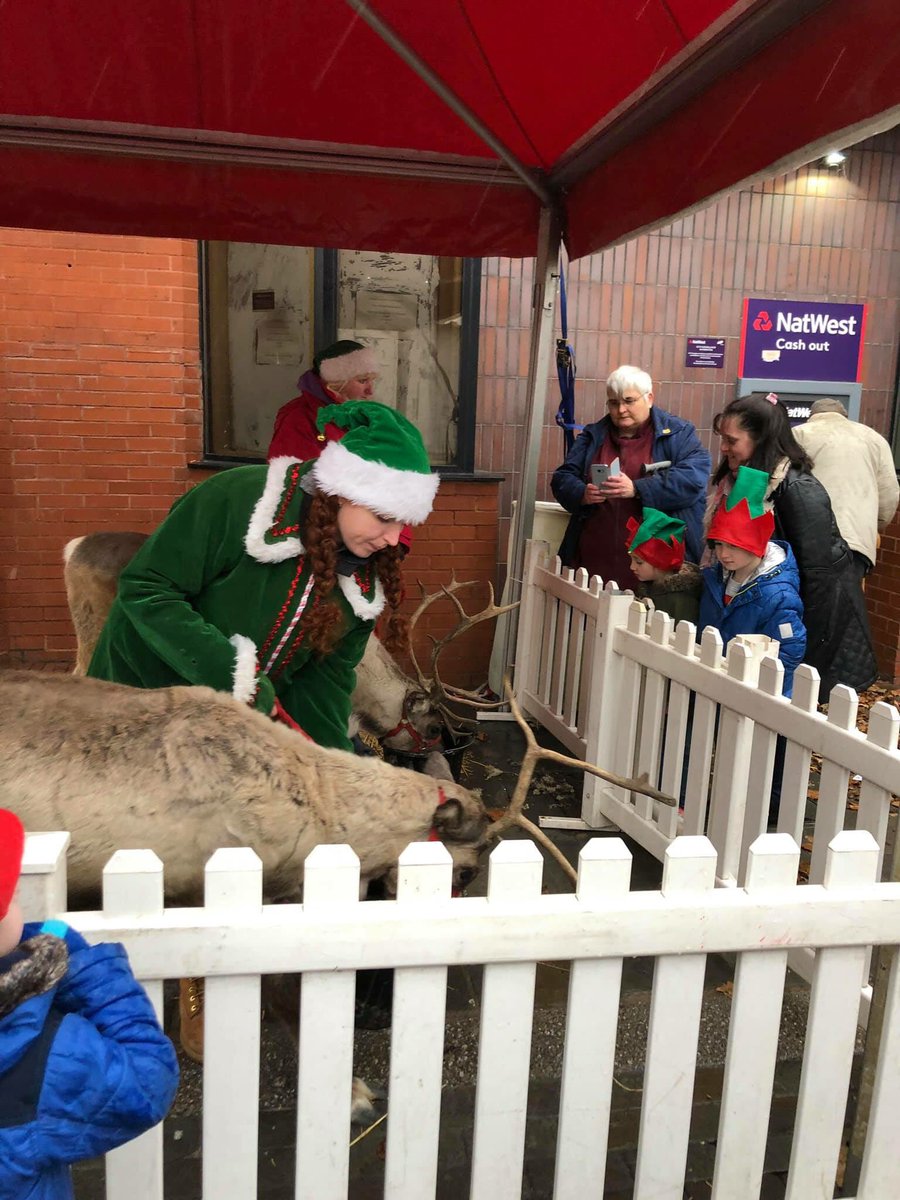 JessieAndCo_'s tweet photo. Lots of free activities in Prescot Town Centre today #Prescot #reindeers #elfworkshop #sleighrides #Christmas #supportyourtowncentres https://t.co/4GH26bDzF8