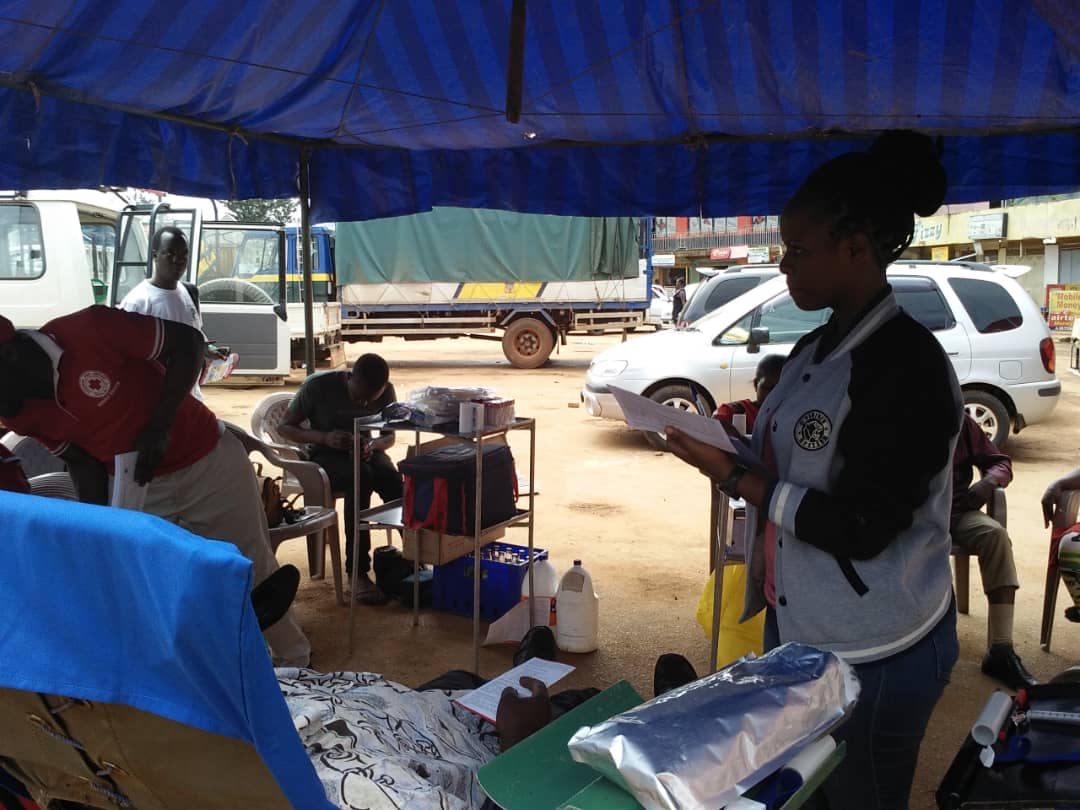 UCURotaract13's tweet photo. #BloodDriveUg Happening now in #MukonoTaxiPark @RotaractUganda
Come be part of the campaign to Donate Blood https://t.co/4fm1rYOjSS