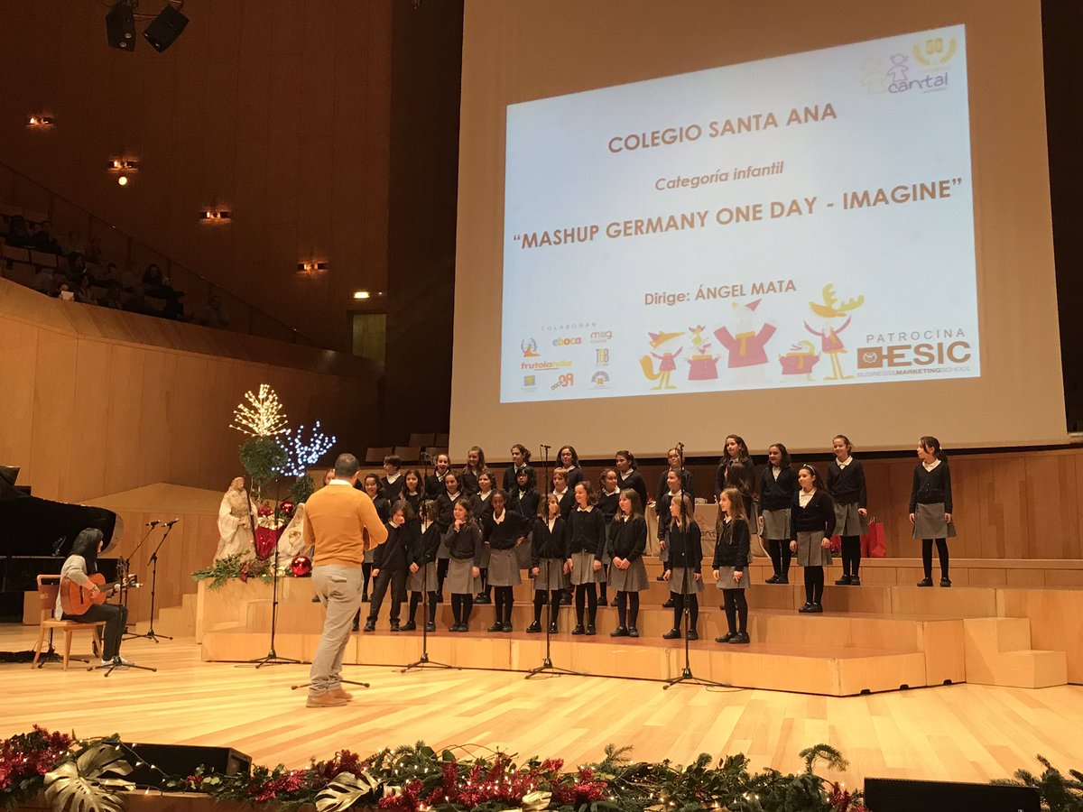 Espectaculares....
Gracias Ángel por regalarles estas experiencias a los niños.
#villancicoscantal <a href="/santaana_zgz/">Colegio Santa Ana</a>