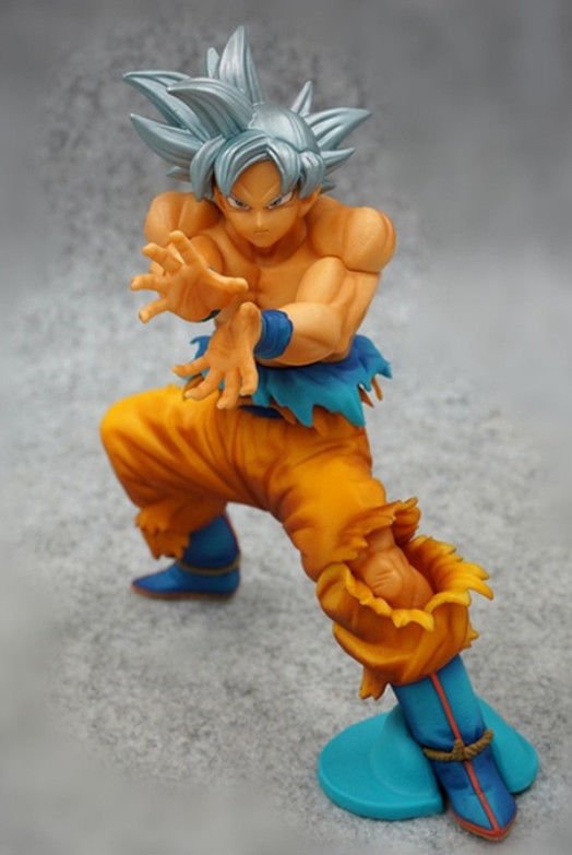 DRAGON BALL Z SUPER GOKU ULTRA INSTINTO FIGURA PVC 17 X 17 CM dlvr.it/Qtg8PG