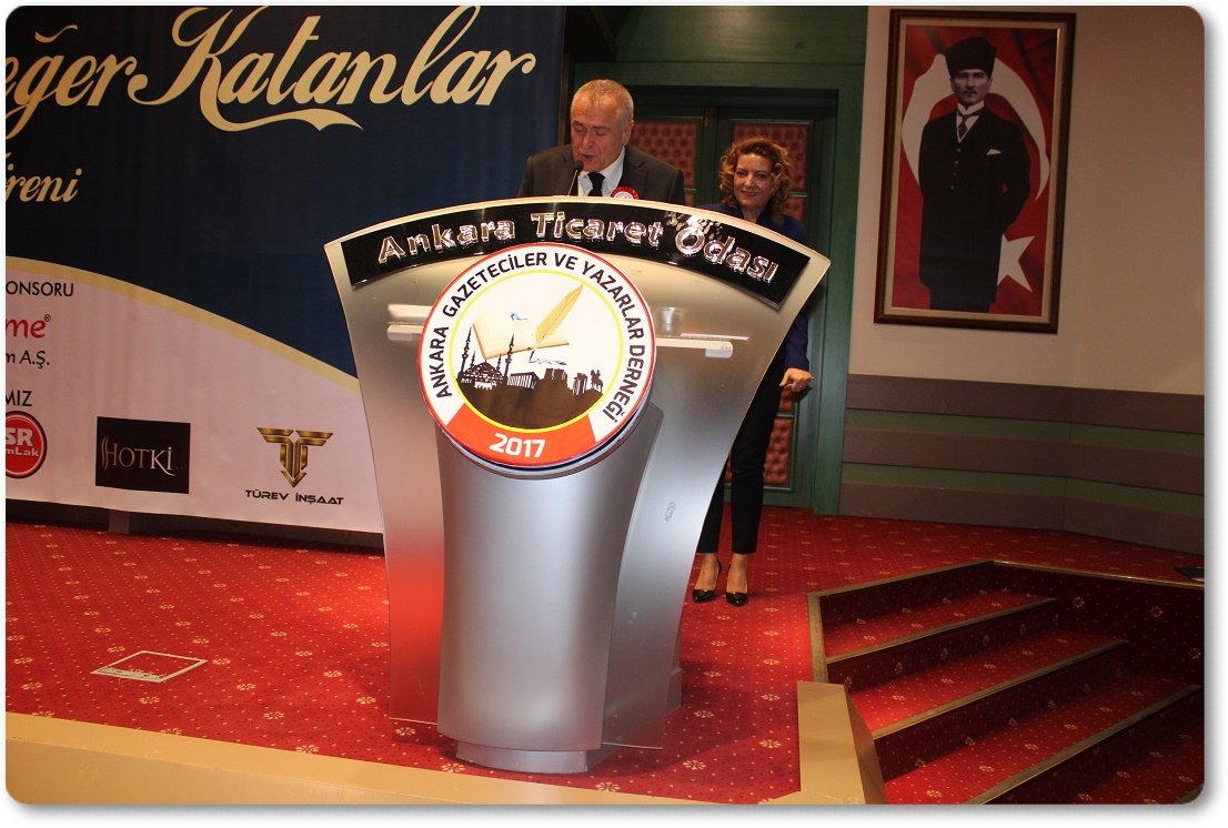 leventcan1968's tweet image. Ankara Gazeteciler ve Yazarlar Derneği’nden “Ankara’ya Değer Katanlara” ödül

enerjipetrolmedya.com/2018/12/ankara…