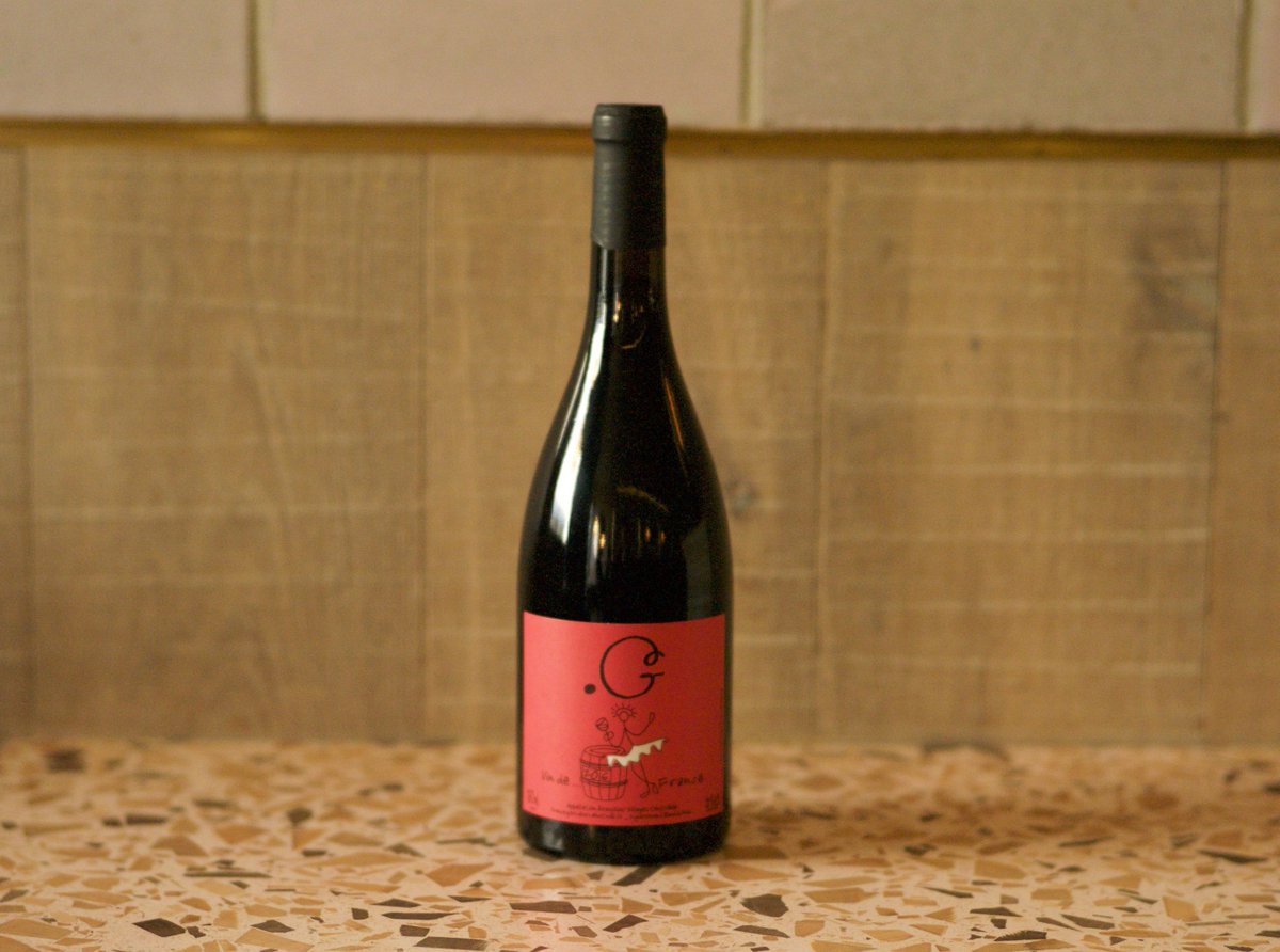 Point "G" (or "G Spot" in English!) from France Gonzalez in the Beaujolais village of #Brouilly.  100% #Gamay  and a #naturalwine with a purposeful but fresh nose and a deliciously meaty yet fruity palate.  A great example of what serious Beujolais can be...  #SaplingDalston