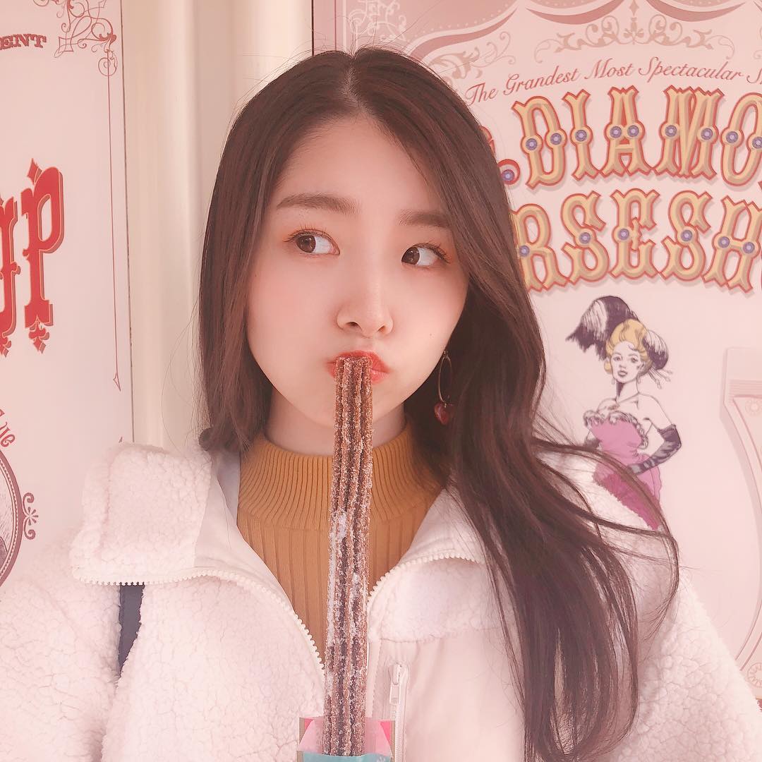hotate2013's tweet photo. saho_iwatate104
🍫
.
チョコレートチュロスを食べてるいつかの写真です🐑
.
This is a photo of me while eating the chocolate churro🐑
.
#おやつの時間 #sweets #thurro
⇒https://t.co/wYmTS4Yy4b
#さっほー #岩立沙穂 https://t.co/Mc9pVI00WD