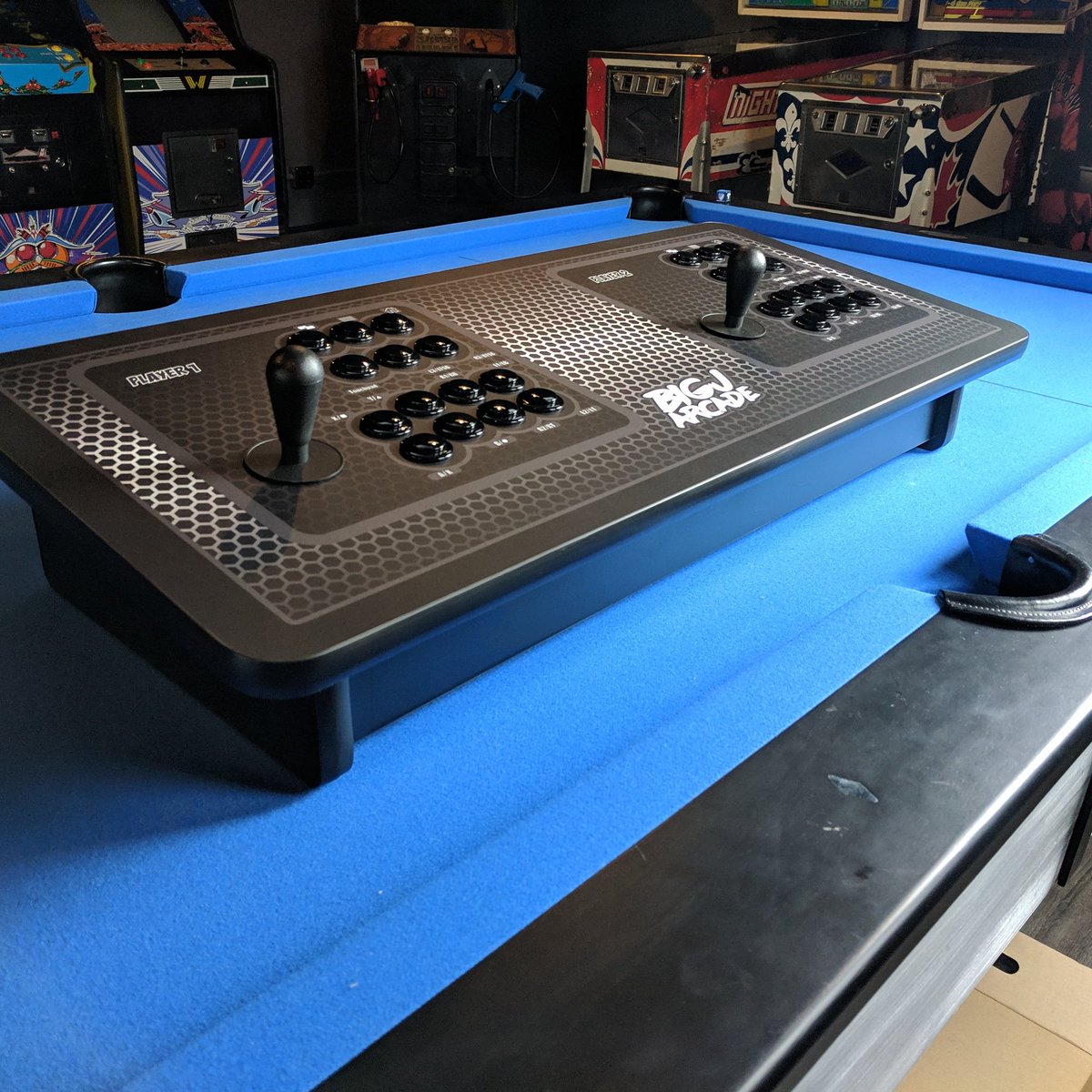 Looking for a last minute #christmasgift ? We have a few more #dottir portable #arcade controllers in stock. 

bigjarcade.com/the-dottir/

#madeincanada #modernnostalgia #gameroom