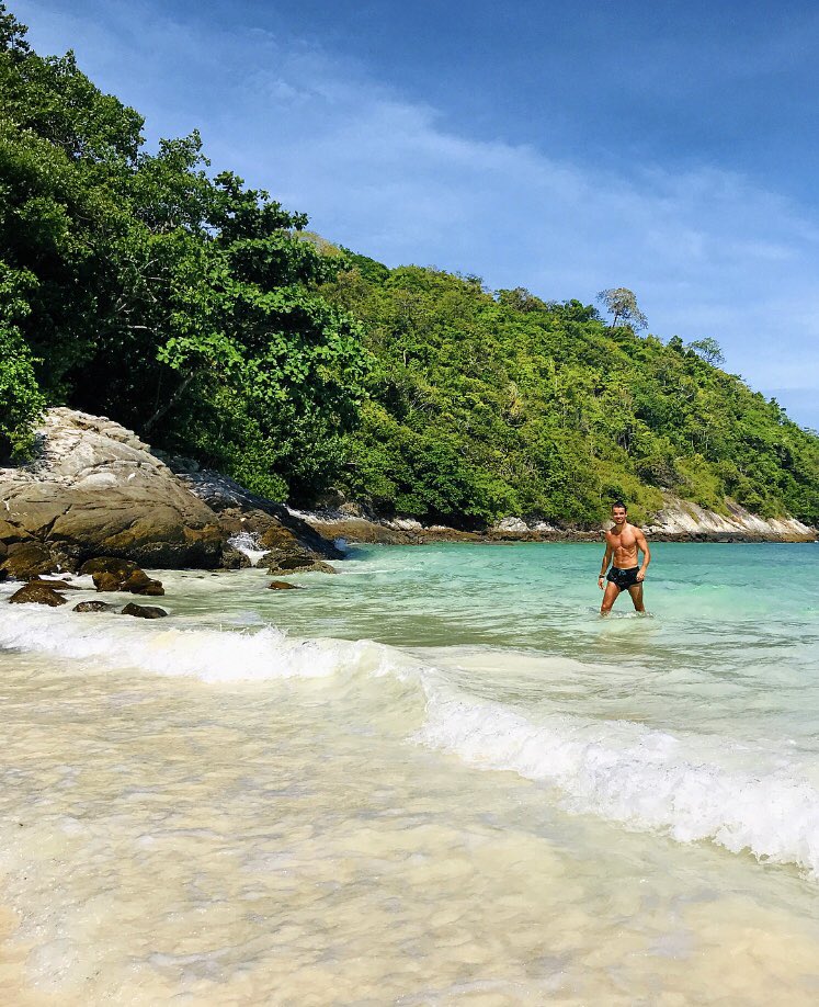 jamery1986's tweet image. Raya Island 🐬 #thailand #phuket #kohraya #amazingthailand #thailandismagic #beautifulview #beautifuldestinations #me #wanderlust #travel #Beach #island #turquoisewater instagram.com/p/BraKFlGg2i2/…