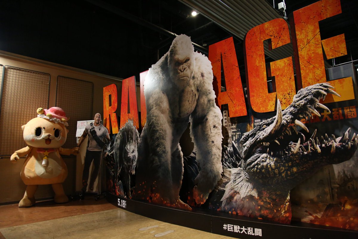 おててつなぎましたっ☆えへへっ☆ 転載元　<a href="/love2chiitan/">ちぃたん☆</a>