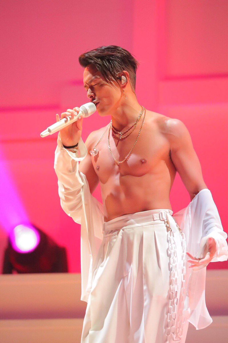 JSB_3724's tweet photo. LIGHT＞DARKNESS ~12/3~

隆ちゃんがもっと大好きになりました
ブライアンさんも来たし、隆ちゃんの夢が叶ったところを目の前で見れてほんとにこっちまで泣いちゃいました😢🤛
幸せそうな隆ちゃん見れて嬉しかった❤︎"
ありがとう隆ちゃん https://t.co/yIbAWgpS3Y