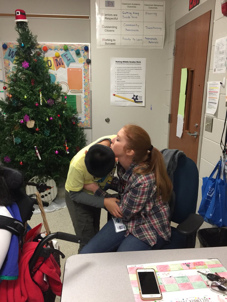 k9kayaks's tweet photo. Always enjoy some #hugs from #MsNoel #loveHerHair #FunctionalClassroom @OconeeSC_school @nicoleleeadams1 @WOMS_warriors1 https://t.co/TZw36Ib7Io