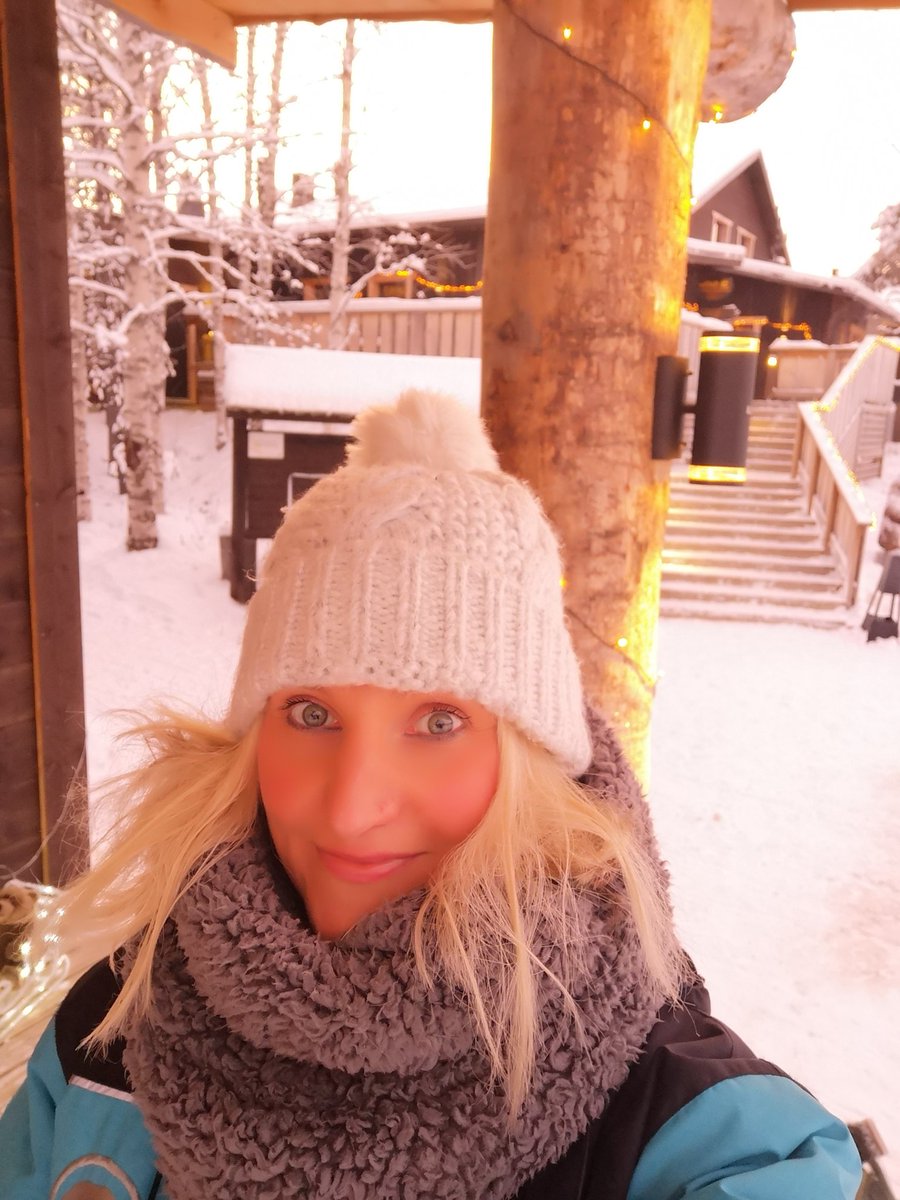 EllySmoone's tweet photo. -15.... First day in lapland....its been magical so far https://t.co/9rKR54dr3W