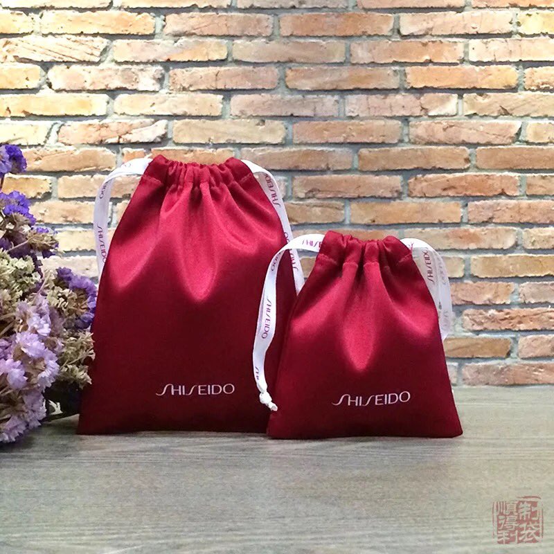 hairdrawstring1's tweet photo. Satin gift bag with logo printing on the ribbon. #satingiftbag #giftpackaging#hairpackaging#silkbag #satinpouch#Wholesalecheapnewstylehighqualitydrawstringsatinbag#drawstringsatinhairextensionbags#CustomSatinBagsGiftPouchesCraftsPackaging#SatinBagWithTassel#BlackSatinBag https://t.co/txDAkgYcG3