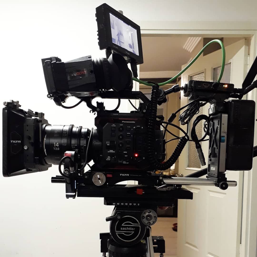 DxBFilmDistrict's tweet photo. Panasonic Eva1 & Sigma ๐ฌ๐ฝ
#toolsforyourcreativity #filmmaking #๐ฅ #setlife #cinematographer #camerarental #lensrental https://t.co/cYaFJ57MFt