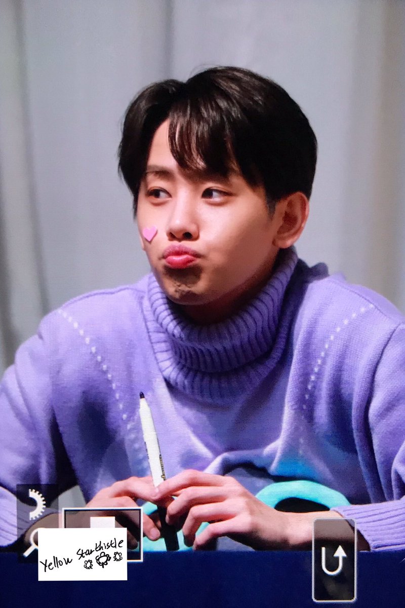 YStarthistle's tweet photo. 181215 회견장 팬싸 
Sweet Boy 💕
@official_UN_B @2014_HOTSHOT
#더유닛 #UNB #유앤비 #kohojung #고호정 #호정 #HOTSHOT #핫샷 https://t.co/HnTuaginxC