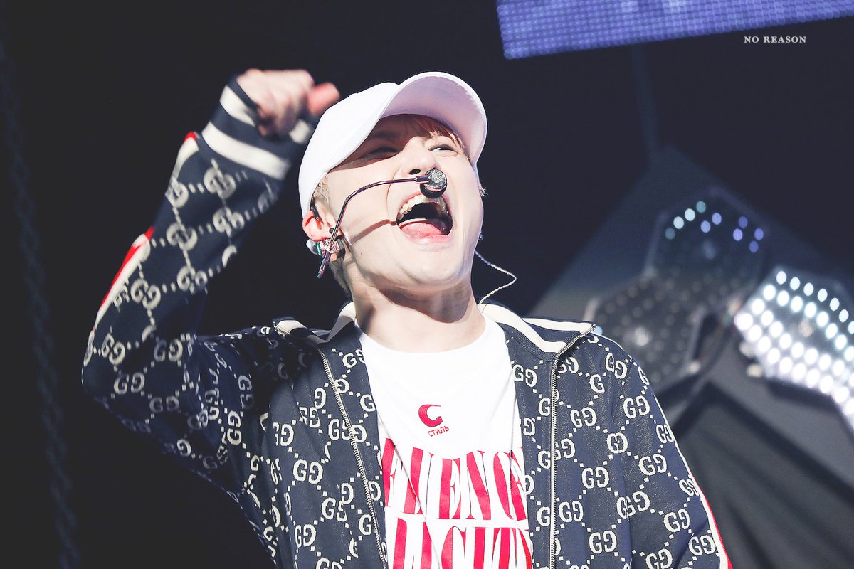 NoReason1215's tweet photo. 오빠 생일축하해요🥰 항상 행복하고 건강하세요🐬
#Happy33rdXIADAY #준수야_사랑해 https://t.co/PEzgStjxAX