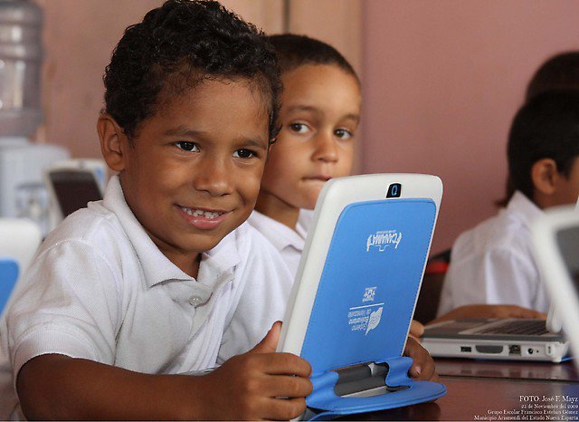 CNTI_VE's tweet photo. #FelizSábado

¡Otro mundo es posible si lo hacemos juntos!

Este 2019 viene con todo ¡Revolución Tecnológica e Innovación! #15Dic https://t.co/BSP4i2xnH4