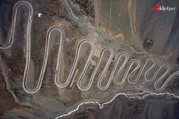 AddictiveStock's tweet photo. Look at this amazing view of the snake road captured by the amazing @eggmotion on his trip to Chile 😲🐍 #adventure #alldaytravel #aroundtheworldpix #awesome_earth #beautiful #beautifuldestinations #bestintravel #bestoftheday #click_vision #discoverglobe #igers #igersacademia … https://t.co/tjhi0pt9Dj