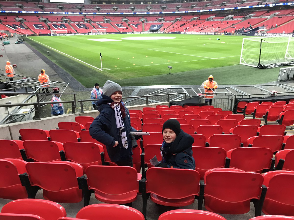 lelsrud's tweet photo. #2pl #togetherthfc #COYS https://t.co/Mm8gUeHjbY