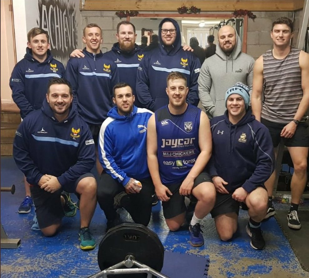 No rugby today so the boys (or at least some of them) had a rugby based fitness session. <a href="/stevenlparry9/">steven parry</a> give them a tuning by all accords. Dead after the warm up! #VestsOnly 🏋️‍♂️🏃‍♂️💦💪