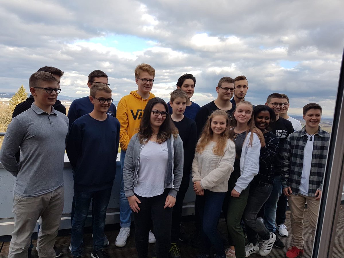 Der erste Tweet vom Jugedngemeinderat Leinfelden-Echterdingen.🎉 Wir freuen uns euch ab jetzt auch auf Twitter mit spannenden Infos über unsere Arbeit für die Jugendlichen in LE zu informieren.😊    RK