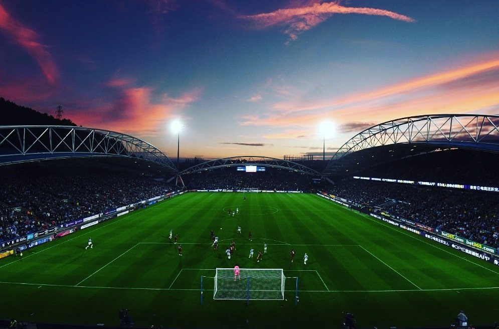 Here’s just one of many locations for one of our custom bespoke studios, this one for Huddersfield Town FC. Imagine. Create. Deliver. Start a conversation today at info@mediastructures.co.uk  #thebeautifulgame #mediastructures #hudderfieldfc #johnsmithsstadium