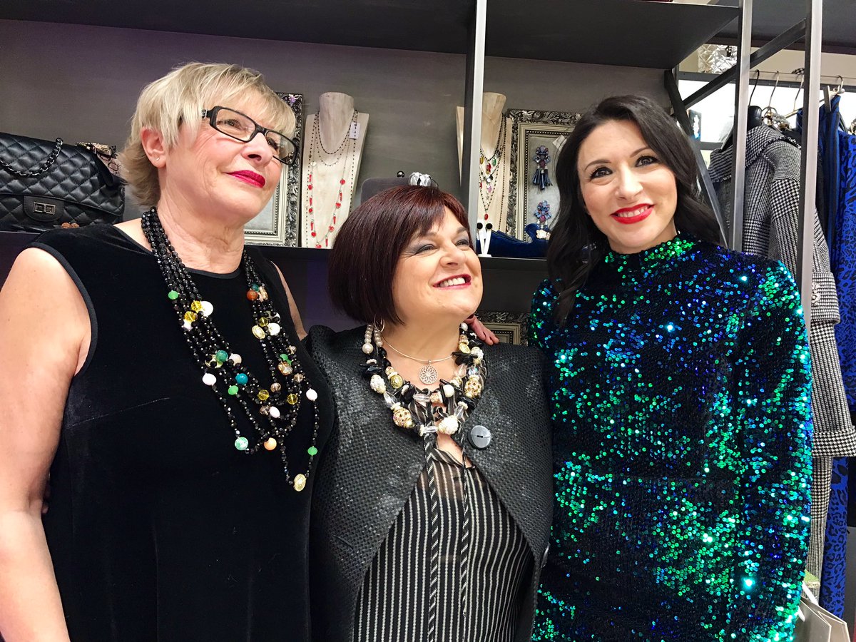 Stefania Pezzopane Inaugurazione Con Una Giovane Ed Intraprendente Donna Aquilana Loredanacossu Furore Laquila Ricostruzione Impresa Donne Impresafemminile T Co H4lixgzf7n