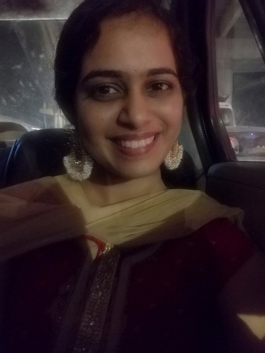 teatattler's tweet image. On my way to a wedding reception and feel like I am a bit under dressed, though it&apos;s someone very distant..
Someone organise a 101 makeup workshop already! 

#SeekingValidation  #IndianWeddings
