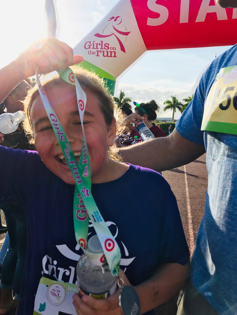 rpina_GoBlue's tweet photo. Hard work pays off. No better feeling! So proud of my princess #GOTR #5k #raindeerrun https://t.co/lYP6OIeBaZ