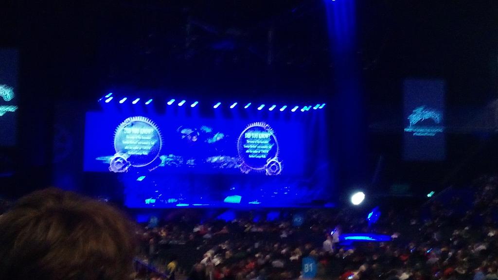 JoeHouseGo's tweet photo. here we are at #TheEveOfTheWar will we win or loose?? #WarOfTheWorlds https://t.co/u5LJfCp9PG