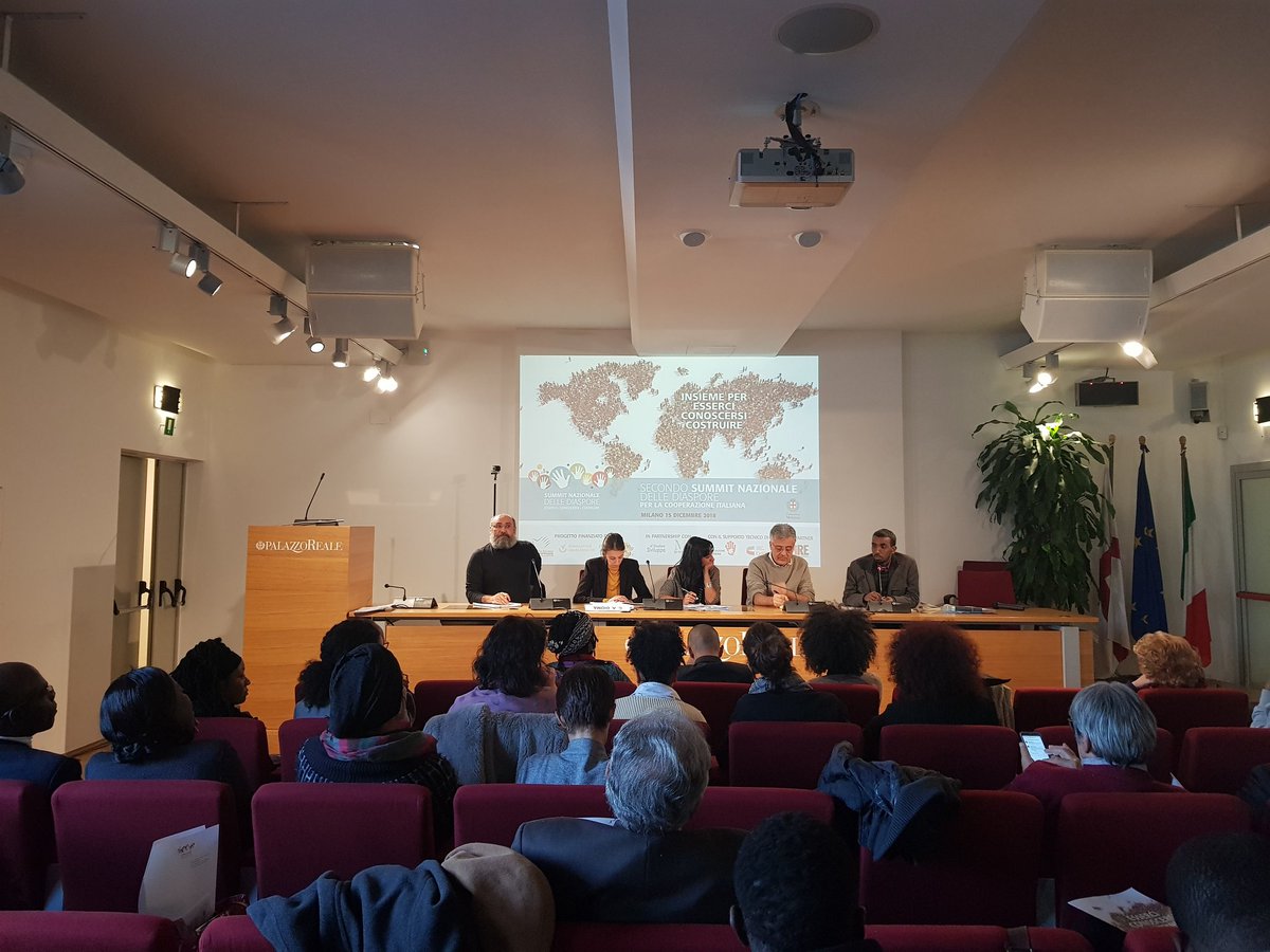 Il #Summitnazionaledellediaspore prosegue con i tavoli di lavoro. Comunicare le migrazioni, Nuove generazioni e Partenariati territoriali sono i temi affrontati dai partecipanti. 
<a href="/SummitDiaspore/">Summit Diaspore</a> <a href="/aics_it/">AICS Cooperazione_it</a> @Agenzia_Dire