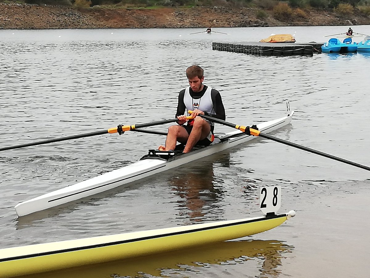 VrlRemo's tweet photo. Que nervos! Que luta! Que emoção! Vai iniciar os Testes Aferição 6km Equipa Nacional Remo #avis #alentejo #scullers #govrl #averowing https://t.co/xv4JE7Vcto