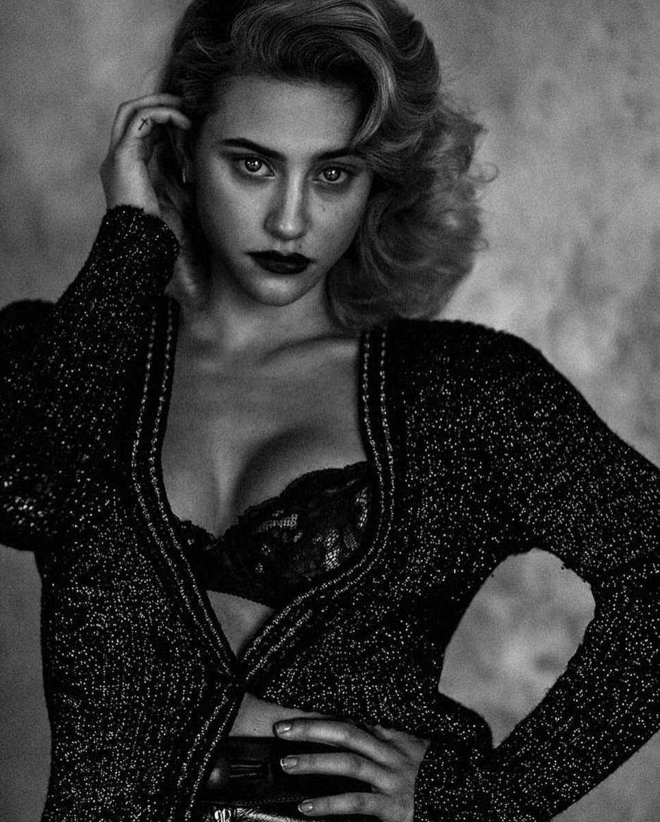 The perfect <a href="/lilireinhart/">Lili Reinhart</a> ❤️⭐️⭐️⭐️⭐️⭐️