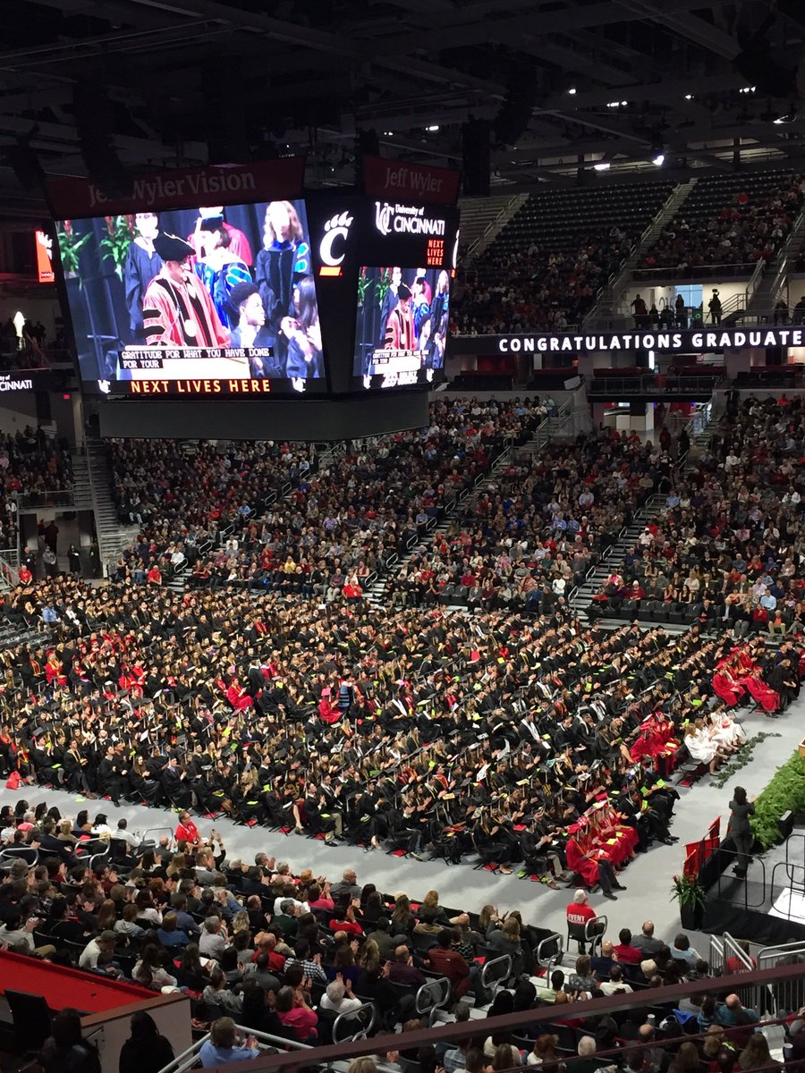 PeteGemmer's tweet photo. Ready to celebrate new grads from @uofcincy! #NextLivesHere #StudentSuccess #boldlybearcat @UCBlueAsh #commencementfall2018 https://t.co/areRFCU5P8