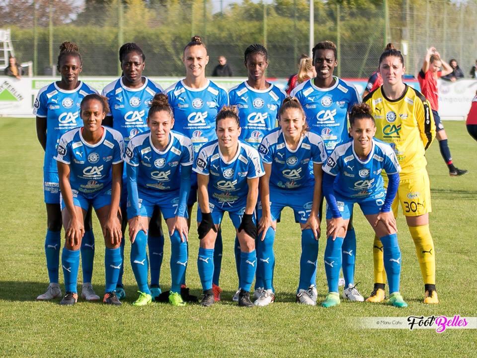 Super victoire la team, de vraies guerrières➕3️⃣ 💪🏼✅. Bonnes vacances l’equipe 🔵⚪️